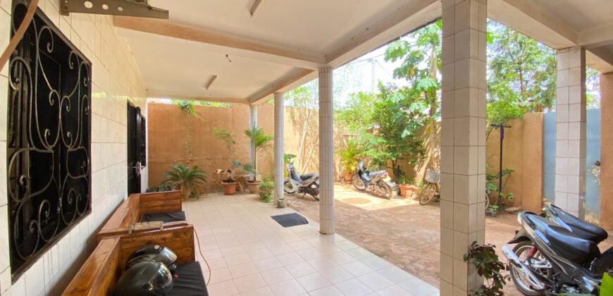 DUPLEX EN LOCATION À SOMGANDE