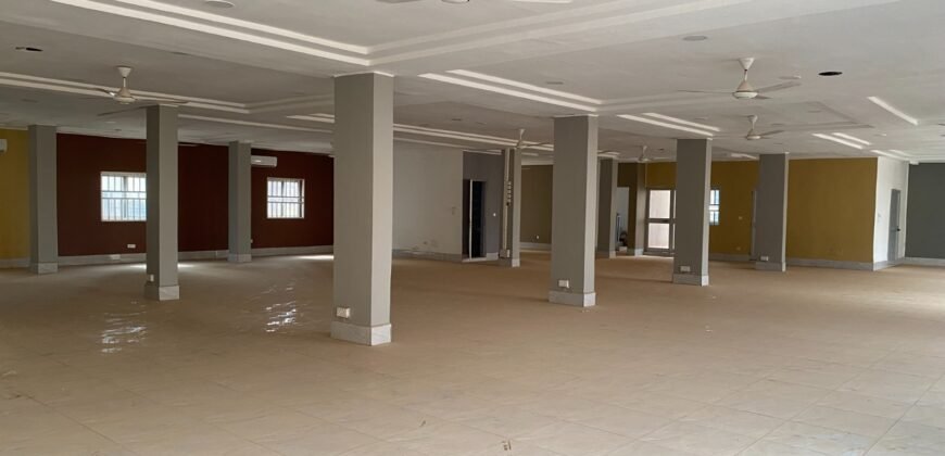 OPEN-SPACES DE PRESTIGE EN LOCATION DANS UN IMMEUBLE R+5 AU PROJET ZACA