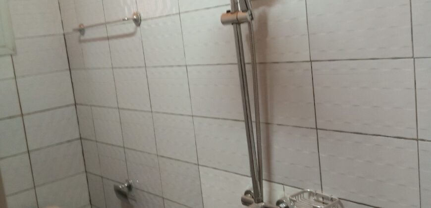 TRIPLEX DE HAUT STANDING NEUF – 8 PIÈCES EN LOCATION À OUAGA 2000, ZONE C