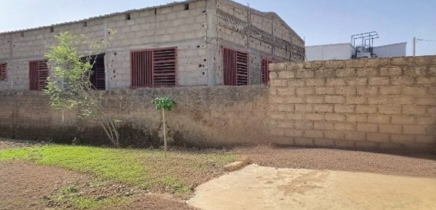 VILLA F3 BÂTIE SUR UNE PARCELLE DE 252 M² EN VENTE À BONHEUR VILLE