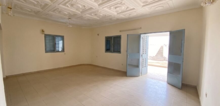 VILLA F4 SUR PARCELLE DE 300 M² À VENDRE À WAYALGHIN