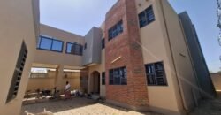 DUPLEX MODERNE DE 4 CHAMBRES EN LOCATION À LOUMBILA