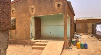 VILLA F3 SUR TERRAIN DE 240M² À BASSINKO