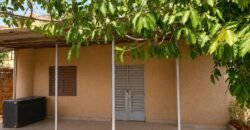 TERRAIN DE 300 M² AVEC DEUX MINIVILLAS AU QUARTIER KOLOGH-NABA EN VENTE
