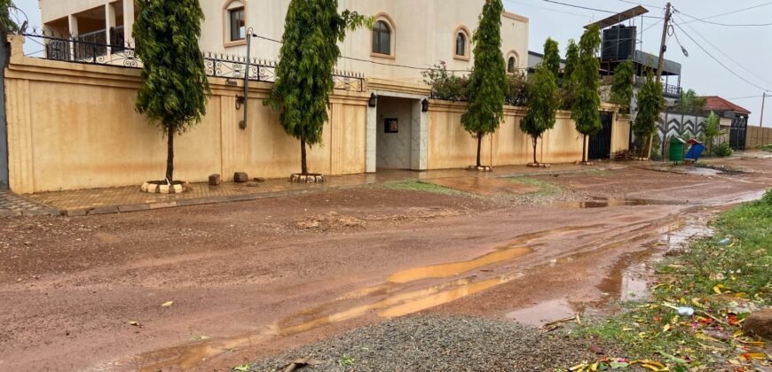 DUPLEX DE HAUT STANDING NEUF 8 PIÈCES EN LOCATION À OUAGA 2000 EXTENSION