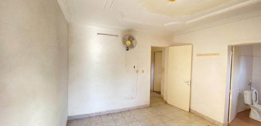 APPARTEMENT 3 CHAMBRES AVEC 3 SALLES D&rsquo;EAU – BILBALOGHO, BORD GOUDRON DERRIÈRE BCEAO