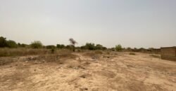 GRAND TERRAIN DE 3 928 M² EN VENTE À KOUBA