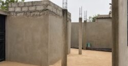 VILLA ÉVOLUTIVE R+1 À VENDRE À KOSSODO POLOSGO – INVESTISSEMENT STRATÉGIQUE AVEC POTENTIEL DE PLUS-VALUE