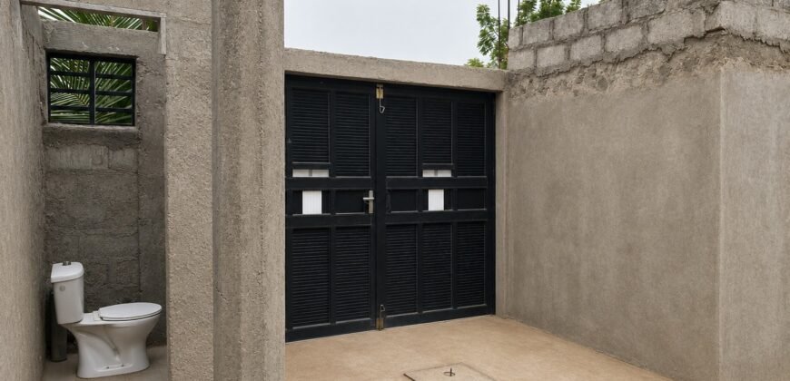 VILLA ÉVOLUTIVE R+1 À VENDRE À KOSSODO POLOSGO – INVESTISSEMENT STRATÉGIQUE AVEC POTENTIEL DE PLUS-VALUE