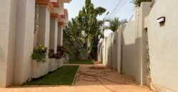 TRIPLEX DE HAUT STANDING DE 13 PIÈCES À LOUER À OUAGA 2000 (SOCOGIB)
