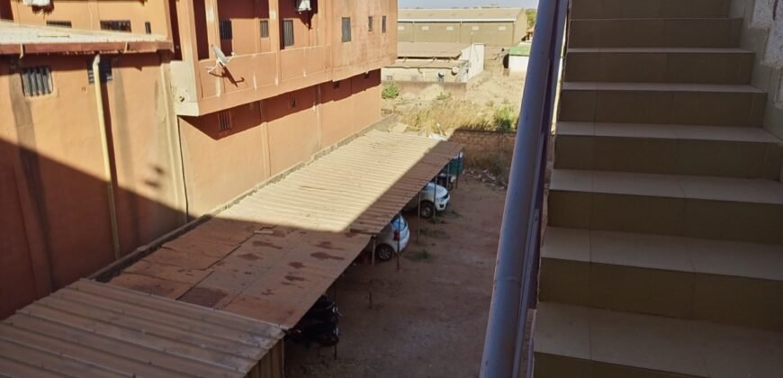DES BUREAUX SITUES SUR UN IMMEUBLE R+3 EN LOCATION A BOINSYAARE