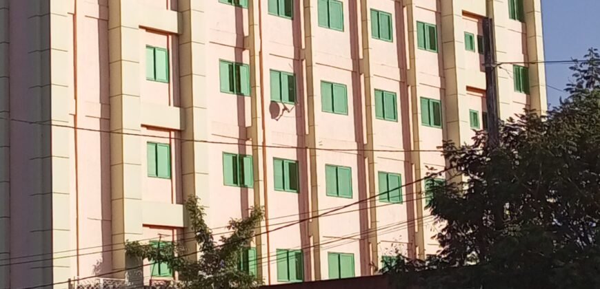 BUREAUX SITUÉS SUR UN IMMEUBLE R+5 EN LOCATION A OUAGADOUGOU QUARTIER 1200