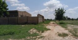 PARCELLE NUE DE 400 M² EN VENTE À BASSINKO