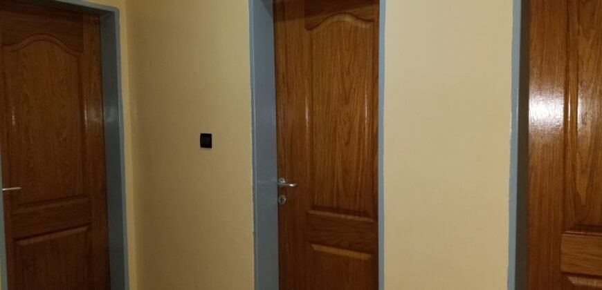 APPARTEMENT DE TYPE F3 MEUBLE A LOUER A OUAGA2000 ZONE C
