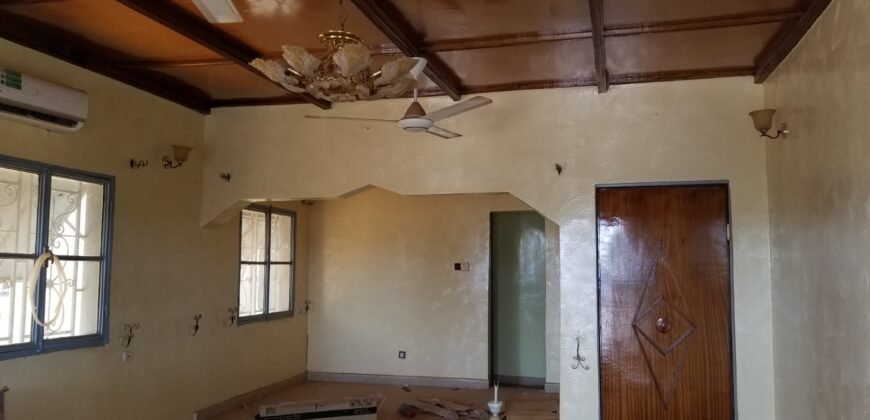 VILLA DE TYPE F4 NOUVELLE CONSTRUCTION EN LOCATION A OUAGADOUGOU QUARTIER BASSINKO
