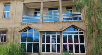 IMMEUBLE R+1 BATI SUR UNE PARCELLE DE 459 M² EN VENTE A LOUMBILA