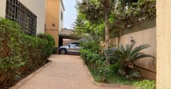 DUPLEX R+1 DE 10 PIÈCES ÉQUIPÉ EN LOCATION À OUAGA 2000 ZONE C