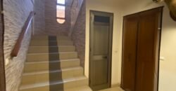 DUPLEX R+1 DE 10 PIÈCES ÉQUIPÉ EN LOCATION À OUAGA 2000 ZONE C