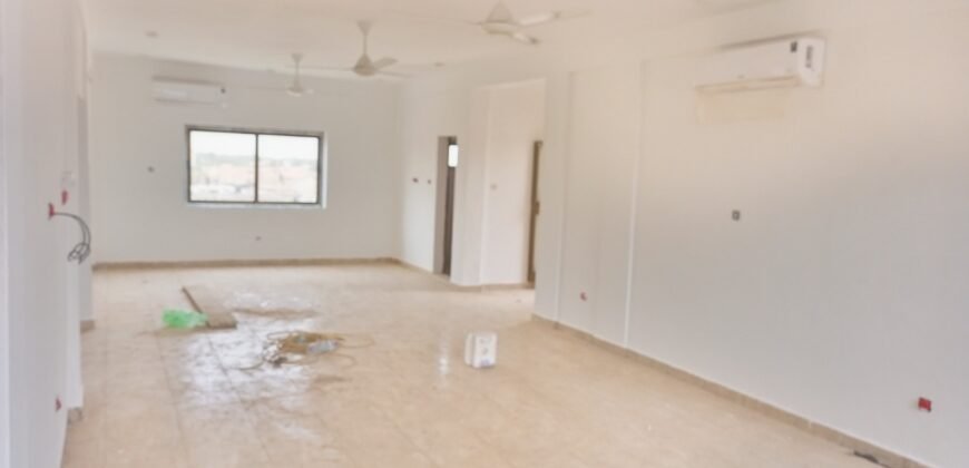 BEL IMMEUBLE EN LOCATION A OUAGA 2000 SOCOGIB