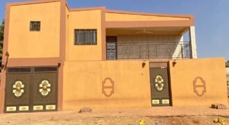 DUPLEX DE 5 PIÈCES EN LOCATION DANS LE QUARTIER YAGMA