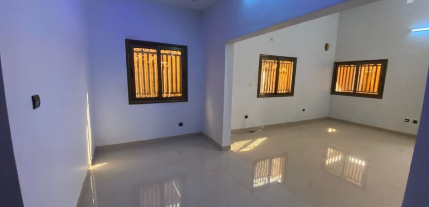 DUPLEX DE 5 PIÈCES EN LOCATION DANS LE QUARTIER YAGMA