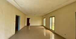 SPACIEUX OPEN SPACE DE 200 M² EN LOCATION DANS UNE ZONE STRATÉGIQUE À OUAGA 2000 (ZONE C)