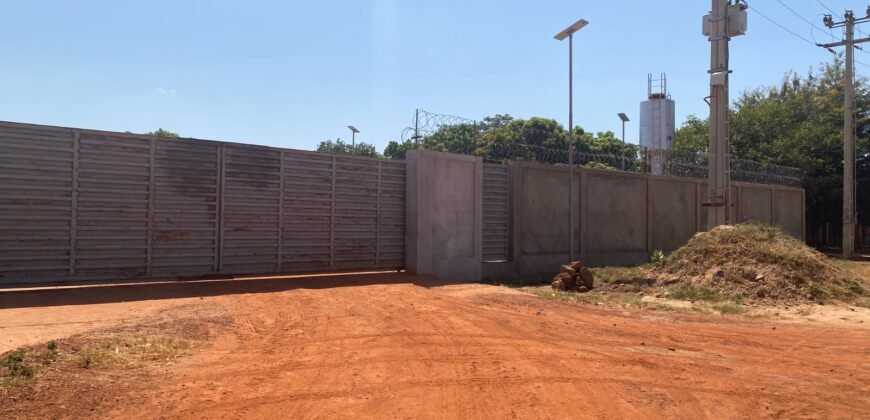 ENTREPÔT DE 1000 M² BÂTI SUR UN TERRAIN DE 5000 M² EN LOCATION À YIMDI