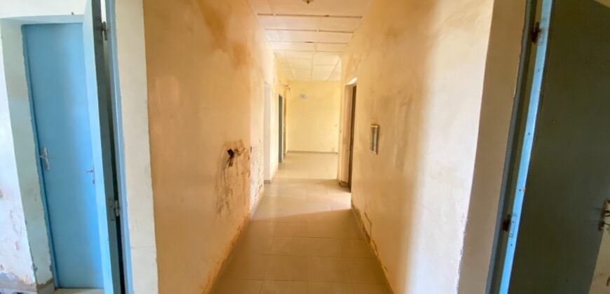 DUPLEX DE TYPE F7 CONSTRUIT SUR UNE PARCELLE DE 300 M² EN VENTE A TENGANDOGO