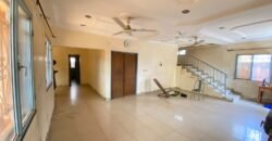 DUPLEX DE TYPE F7 CONSTRUIT SUR UNE PARCELLE DE 300 M² EN VENTE A TENGANDOGO