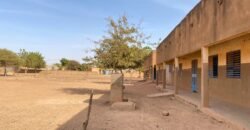 COMPLEXE SCOLAIRE CONSTRUIT SUR UNE PARCELLE DE 8850 M² EN VENTE A BANG POORE