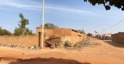 COMPLEXE SCOLAIRE CONSTRUIT SUR UNE PARCELLE DE 8850 M² EN VENTE A BANG POORE