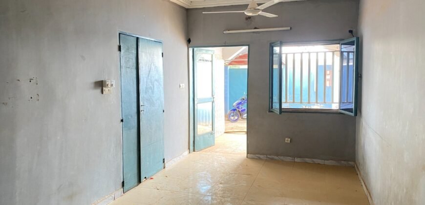 DEUX MINI VILLAS CONSTRUITES SUR UNE PARCELLE DE 300 M² EN VENTE A BALKUY
