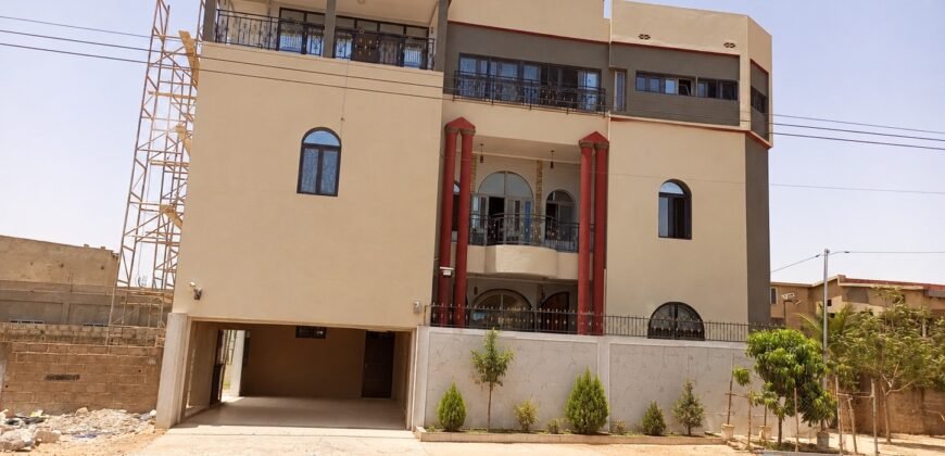 Triplex de haut standing dans le beau quartier Ouaga2000