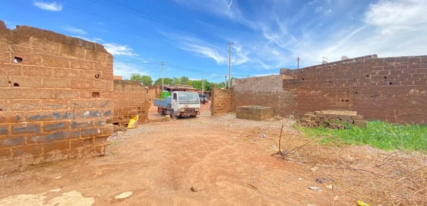 PARCELLE CLÔTURÉE DE 374 M² À VENDRE À DASSASGHO