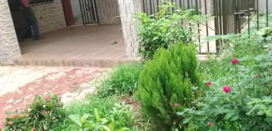 À LOUER – VILLA F4 AU 1200 LOGEMENTS