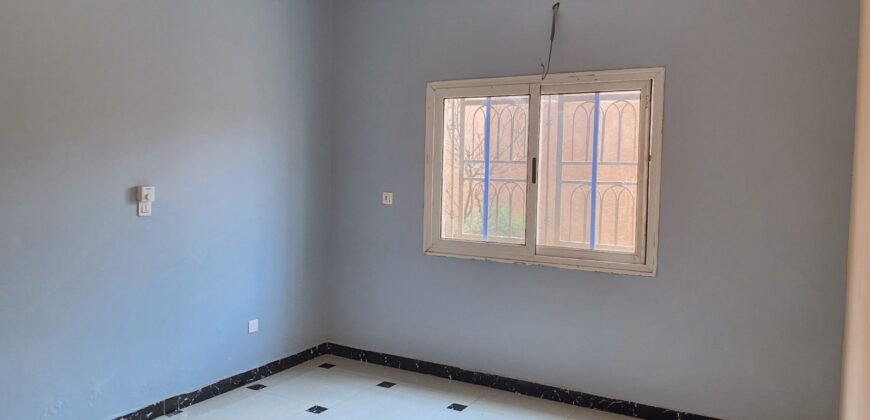 TRIPLEX DE 7 PIÈCES EN LOCATION À OUAGA 2000 EXTENSION SUD