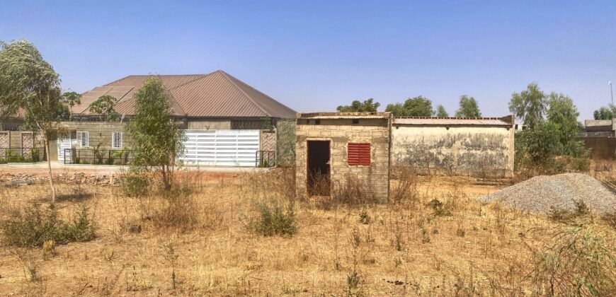 TERRAIN DE 300M² AVEC DEUX MINIVILLAS JUMELÉES DE TYPE F3 À ZAGTOULI EN VENTE