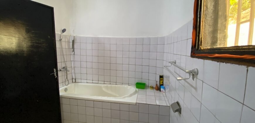 VILLA F4 DE PRESTIGE À VENDRE DANS LE QUARTIER SAMANDIN
