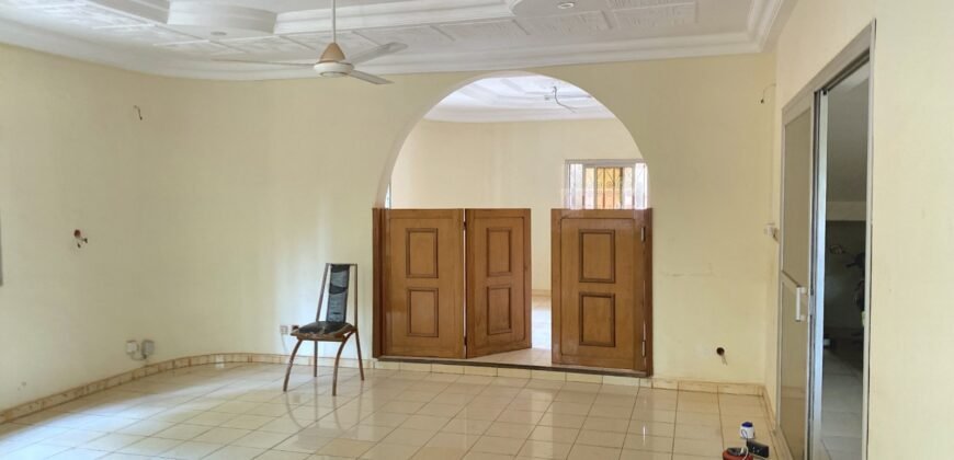 DUPLEX DE 07 PIÈCES EN LOCATION À OUAGA 2000 ZONE C