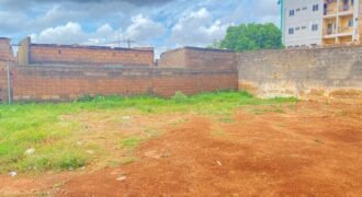 TERRAIN DE 300 M² À VENDRE À LA PATTE D’OIE