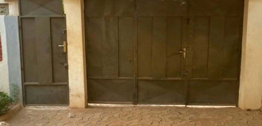 À LOUER – VILLA F4 AU 1200 LOGEMENTS