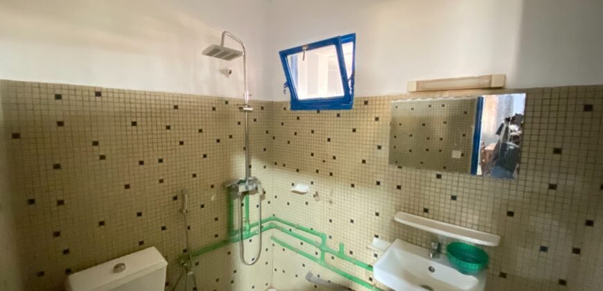 À LOUER À KAMSONGHIN : APPARTEMENT MEUBLÉ DE PRESTIGE SUR L’AVENUE OUEZZIN COULIBALY
