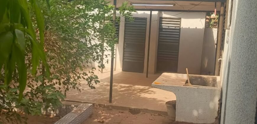 À LOUER – VILLA F4 AU 1200 LOGEMENTS