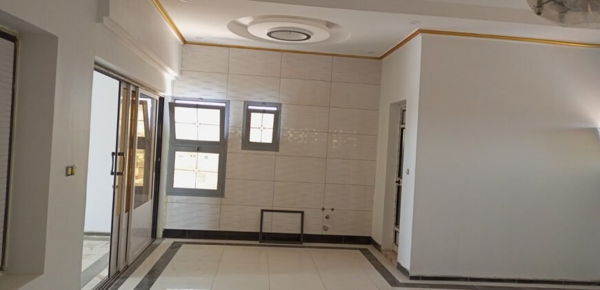 Triplex de haut standing dans le beau quartier Ouaga2000