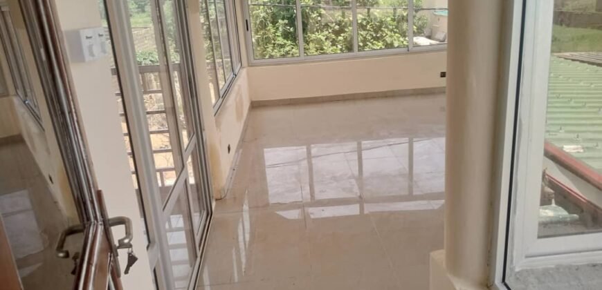 DUPLEX DE 7 PIÈCES EN LOCATION À BALKUY