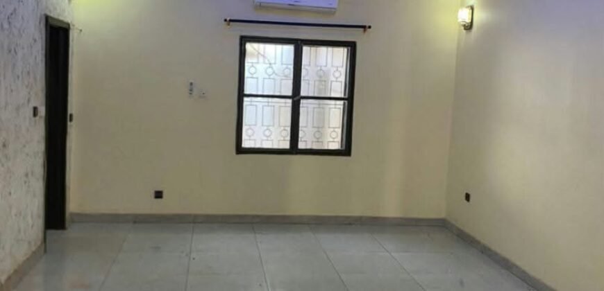 À LOUER – VILLA F4 AU 1200 LOGEMENTS