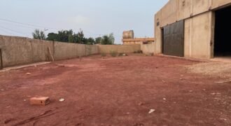 DEUX ENTREPÔTS JUMELÉS DE 500 M² CHACUN EN LOCATION À KOSSODO