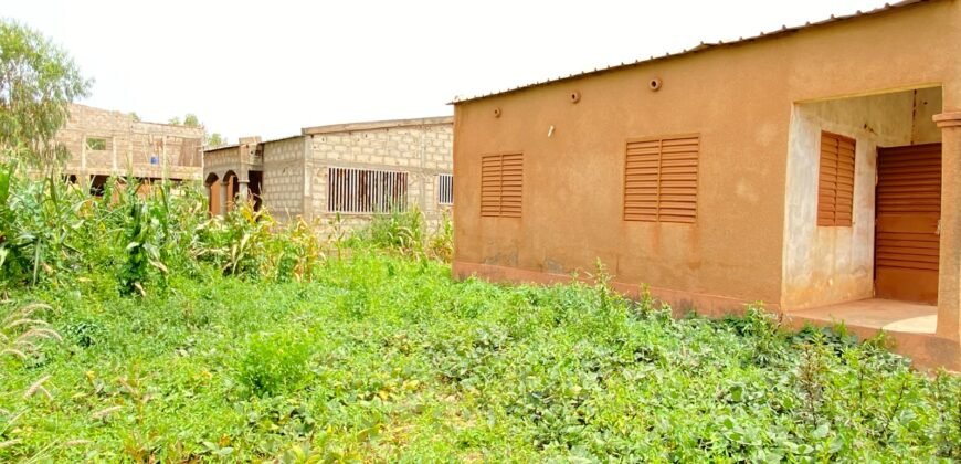 VILLA F2 À VENDRE À BASSINKO – CITÉ CEGECI